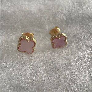 🎁 Clover Pink pearlescent gold plated over sterling silver post earrings NIP $95